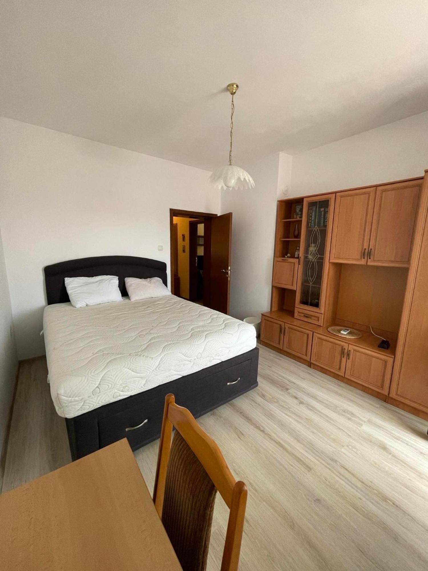 Sunny Cozy Flat In The Centre, Close To Beach, 4 Rooms, 105Sqm Βάρνα Εξωτερικό φωτογραφία